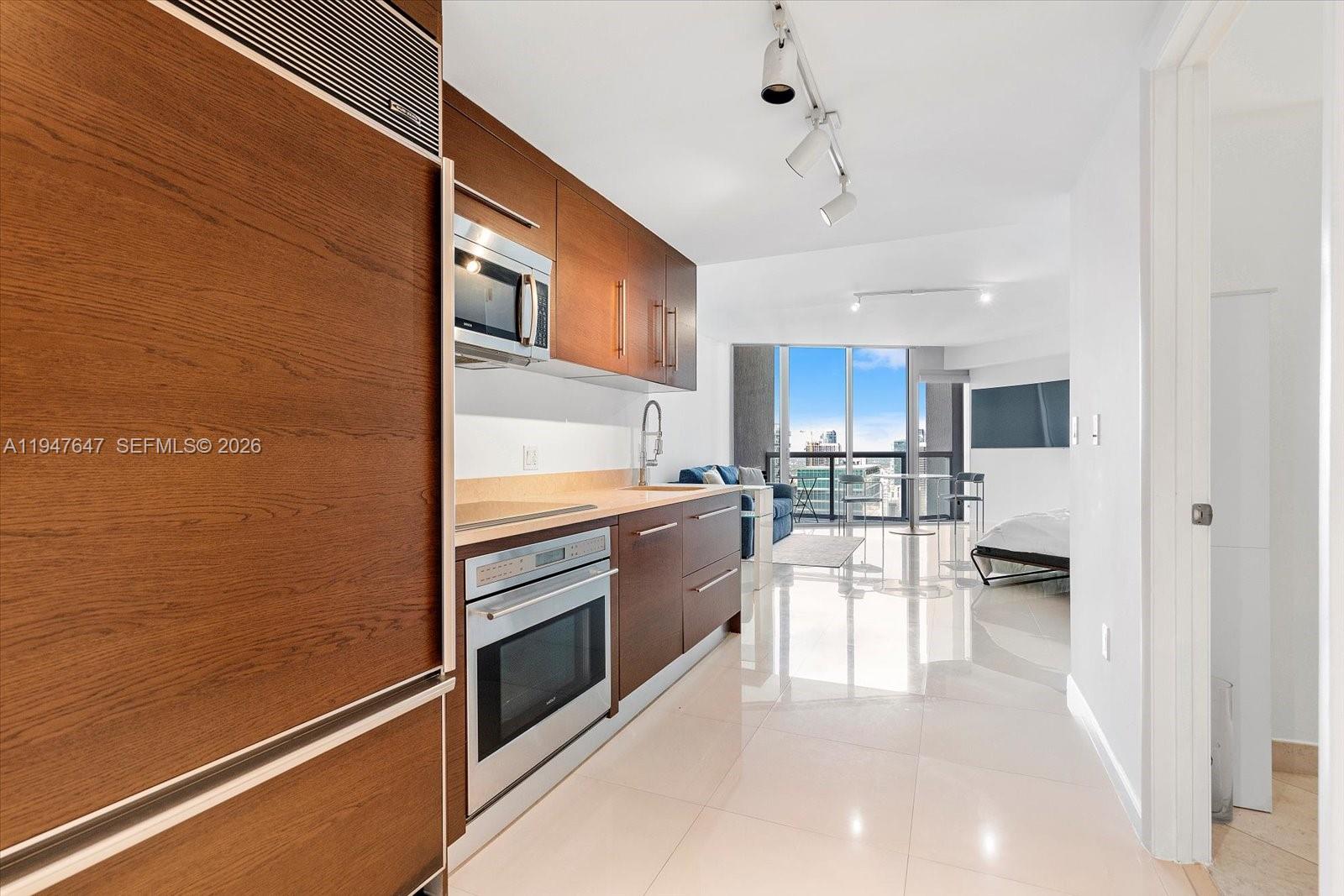 475 Brickell Ave # 5208