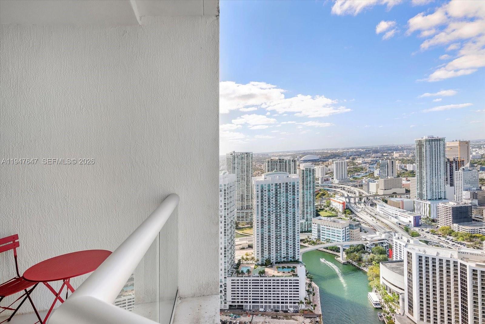 475 Brickell Ave # 5208
