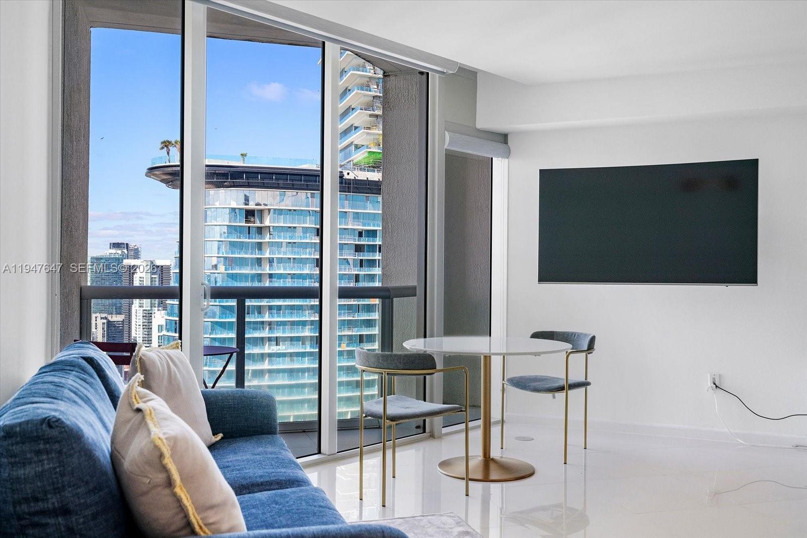 475 Brickell Ave # 5208