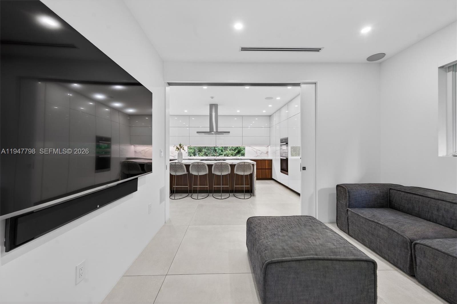 315 Palmwood Ln