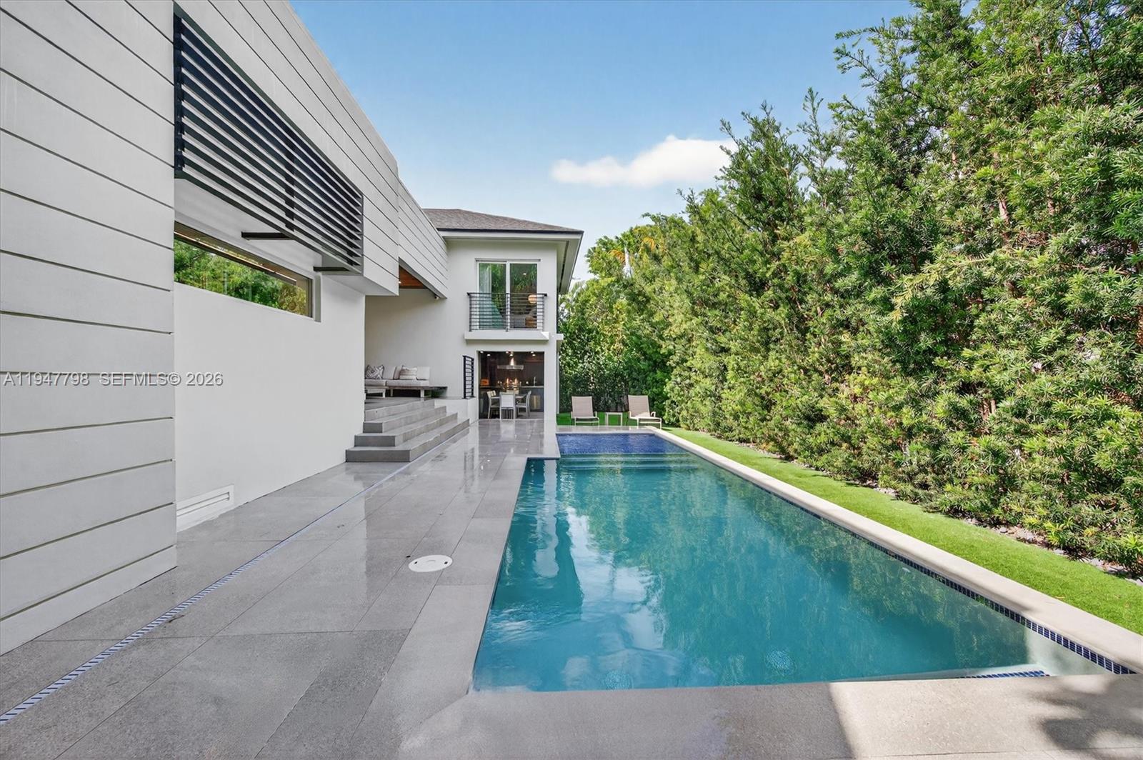 315 Palmwood Ln