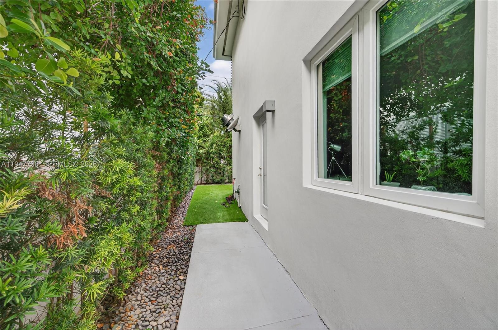 315 Palmwood Ln