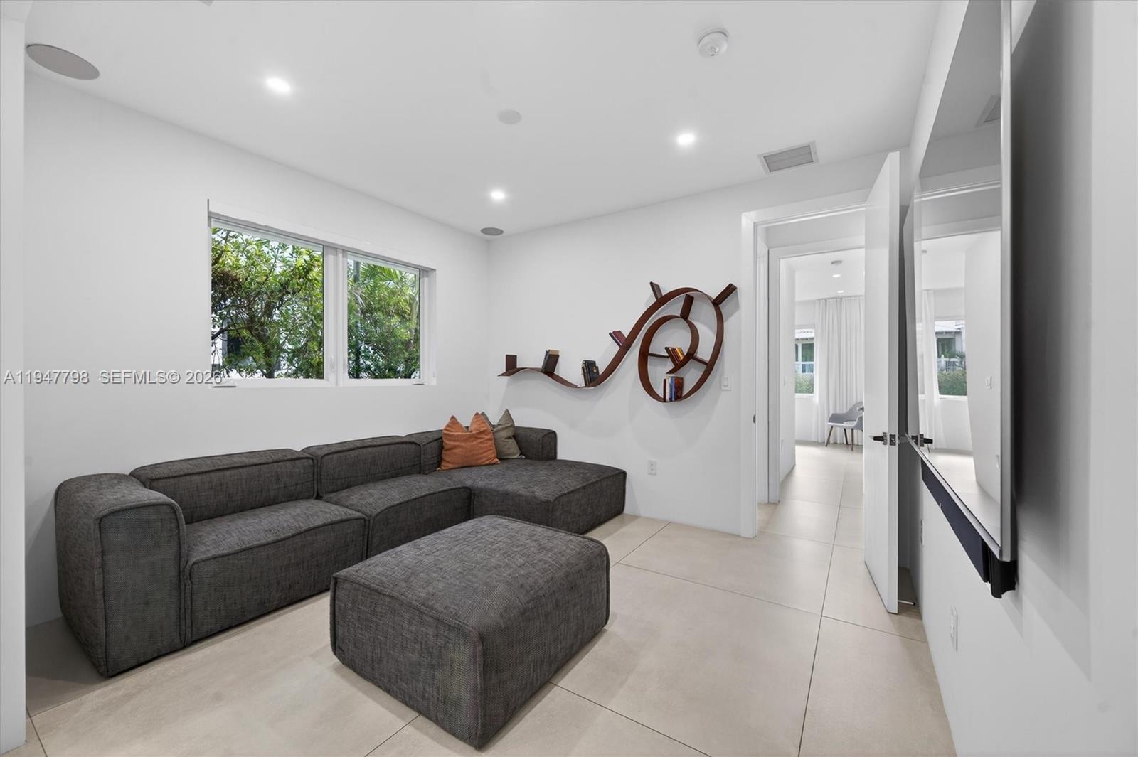 315 Palmwood Ln