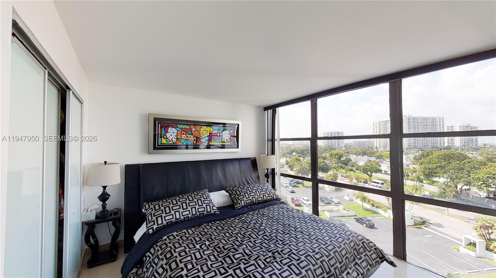 800 Parkview Dr # 709