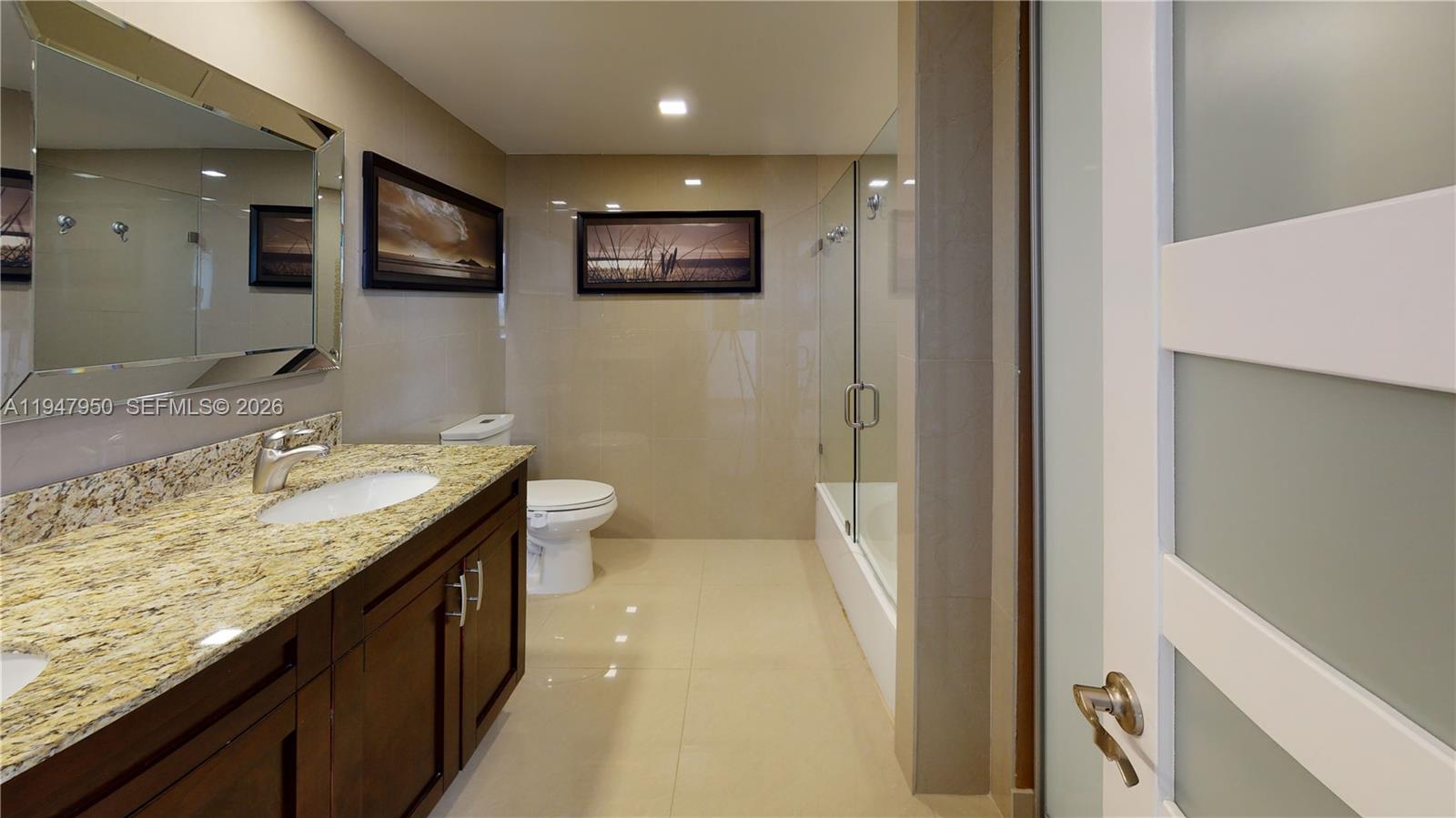 800 Parkview Dr # 709