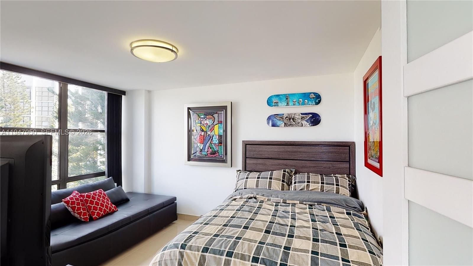 800 Parkview Dr # 709