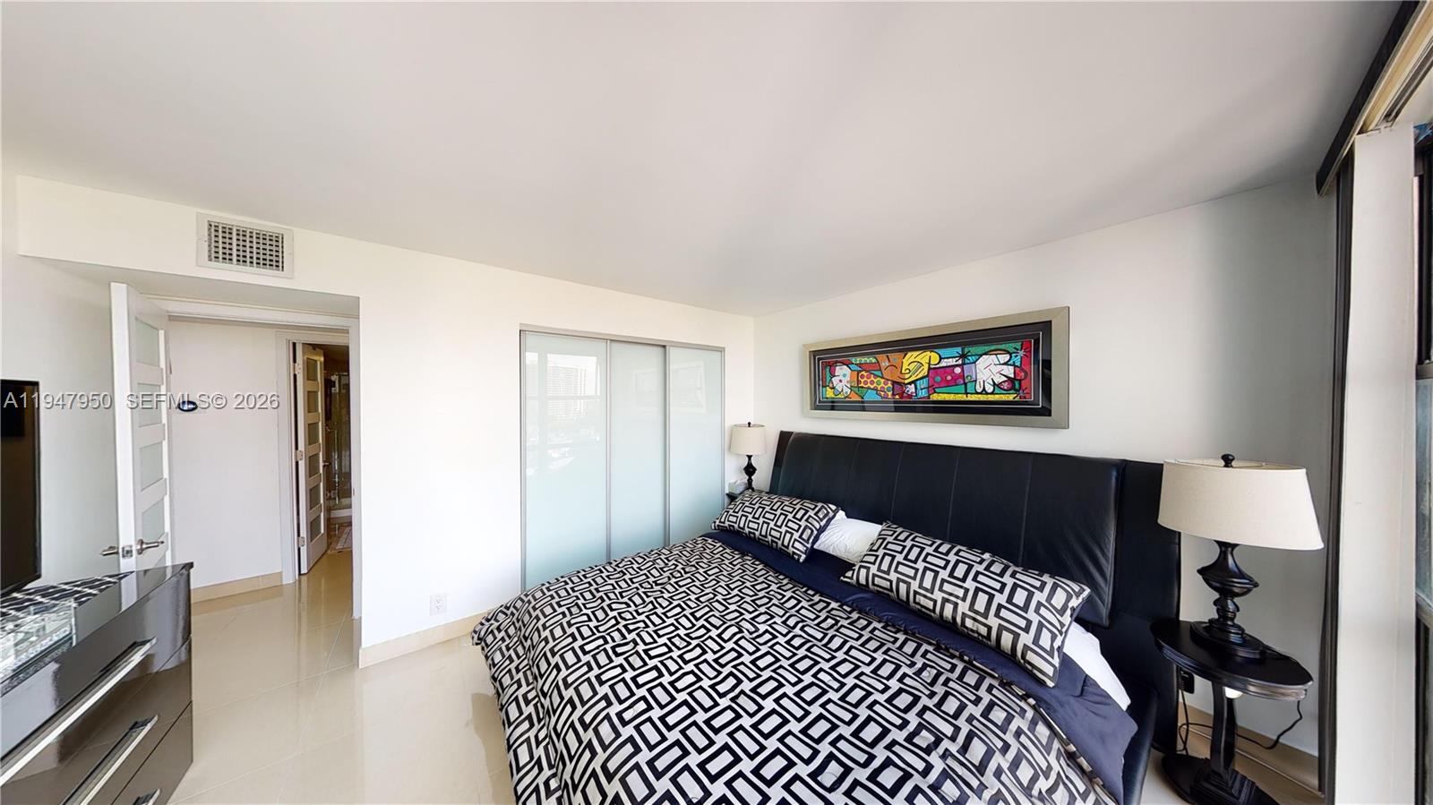 800 Parkview Dr # 709