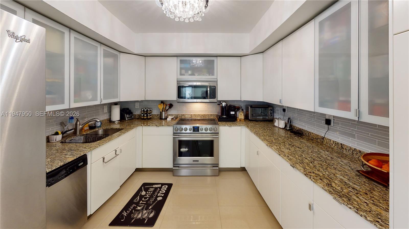 800 Parkview Dr # 709