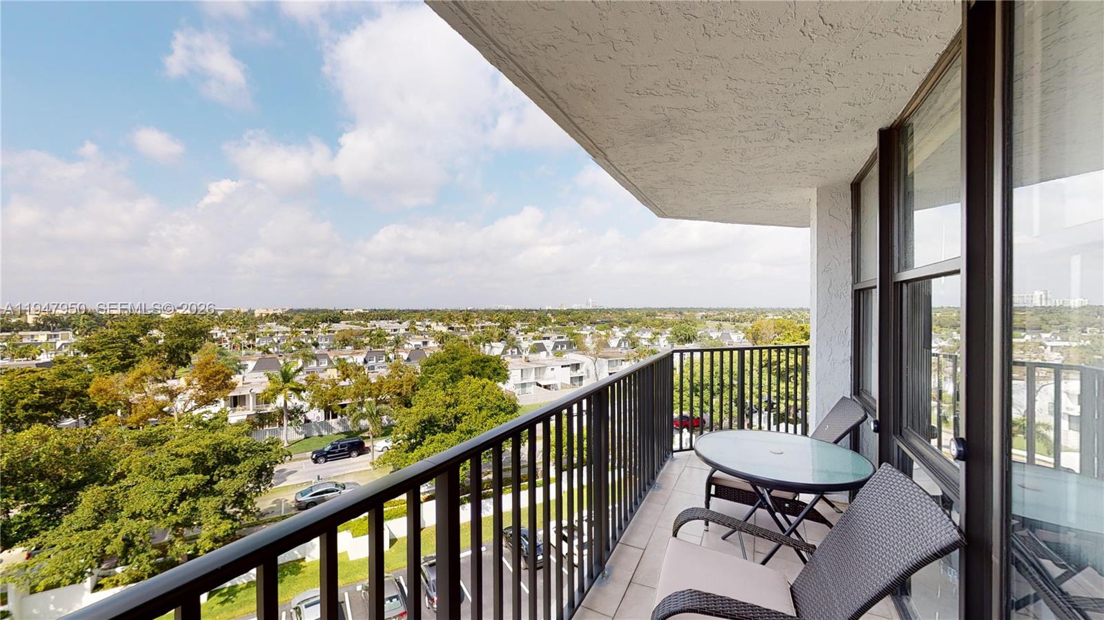 800 Parkview Dr # 709