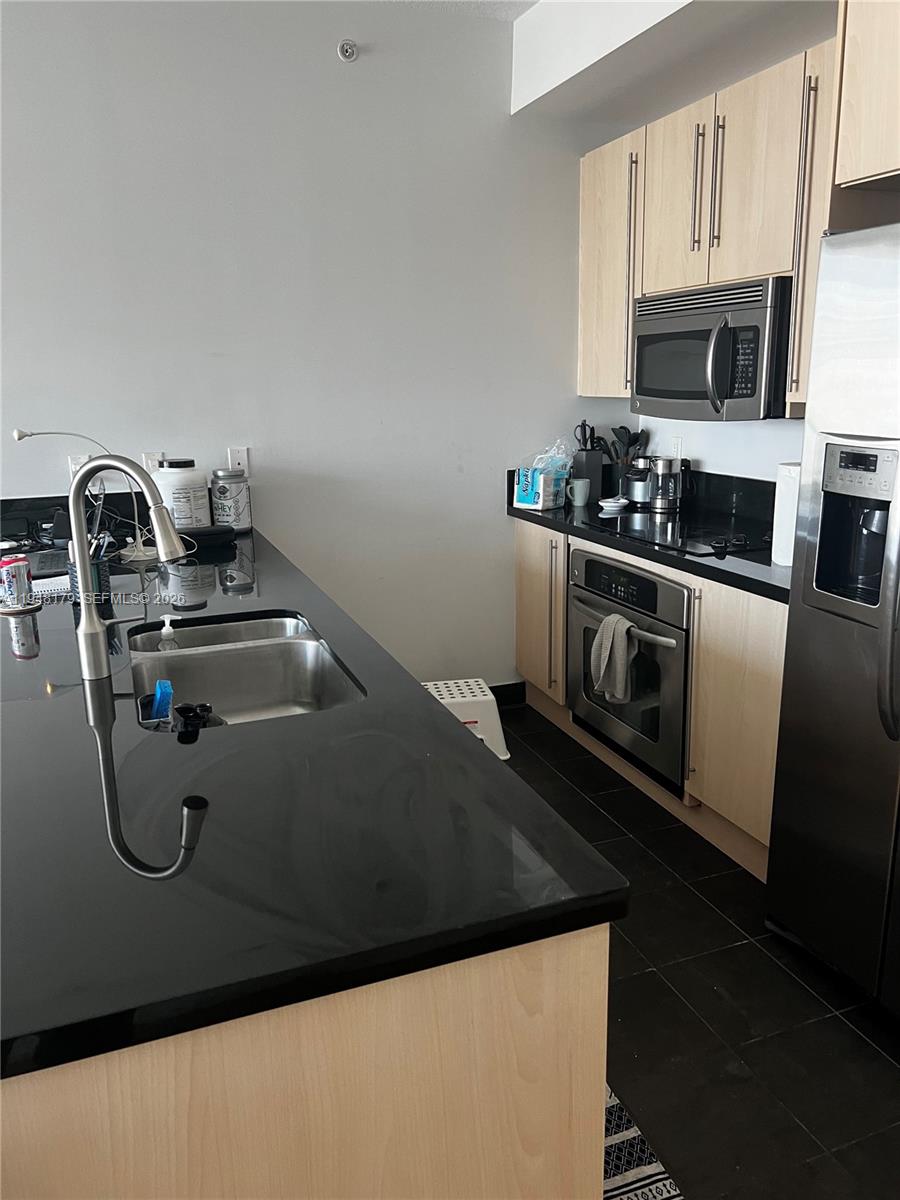 79 SW 12th St Unit: 3008-S