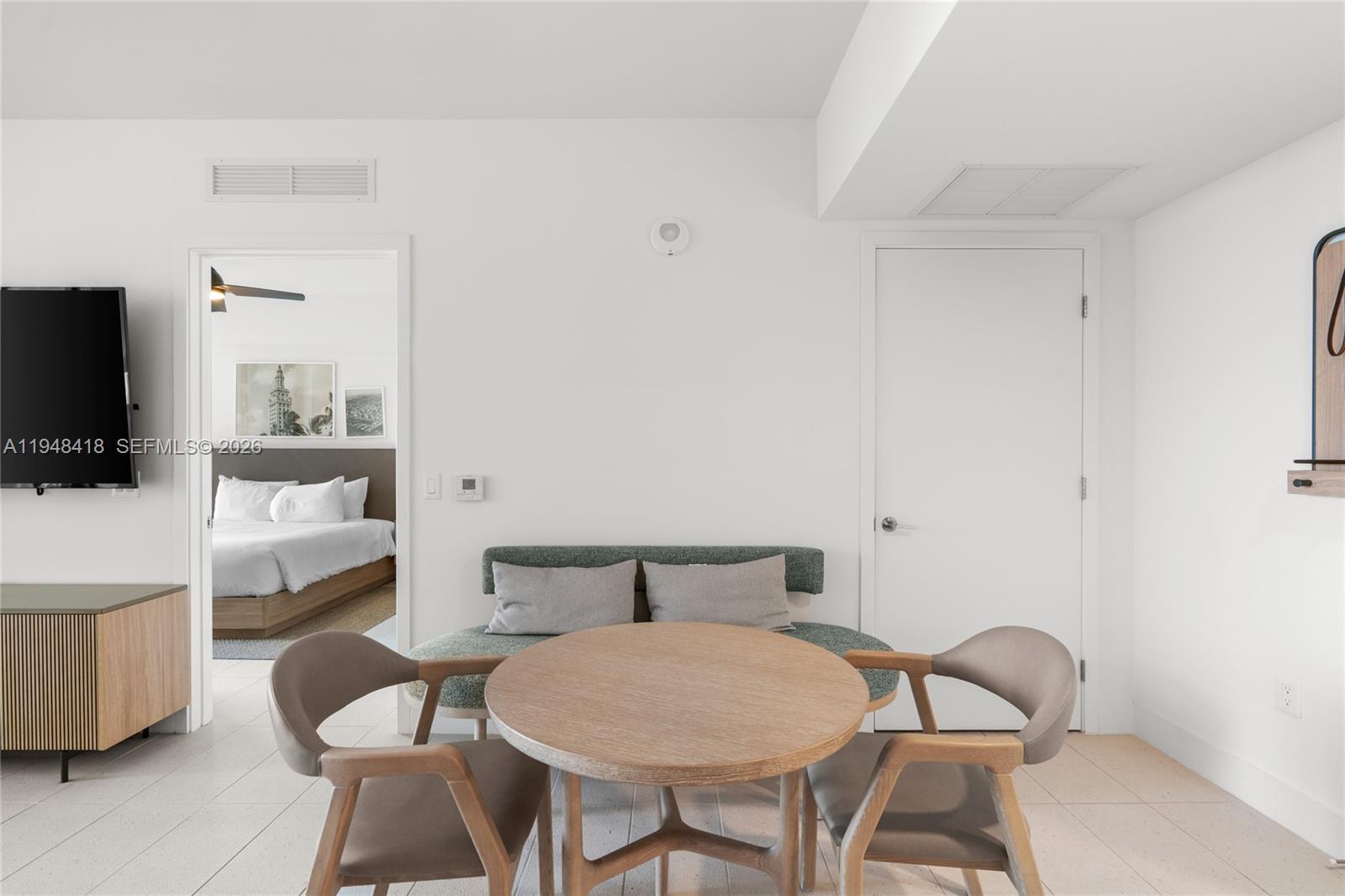 159 NE 6th St # 2804