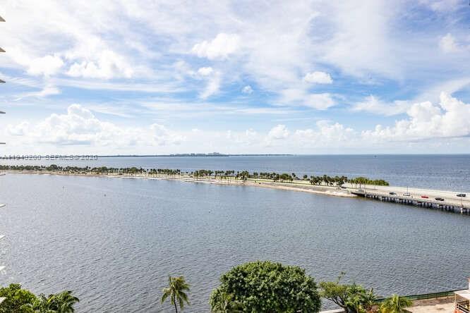 2451 Brickell Ave # 12C