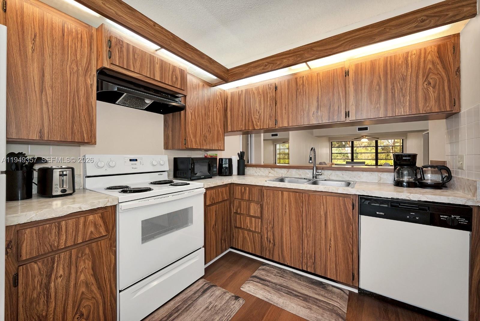 3515 Village Blvd # 206