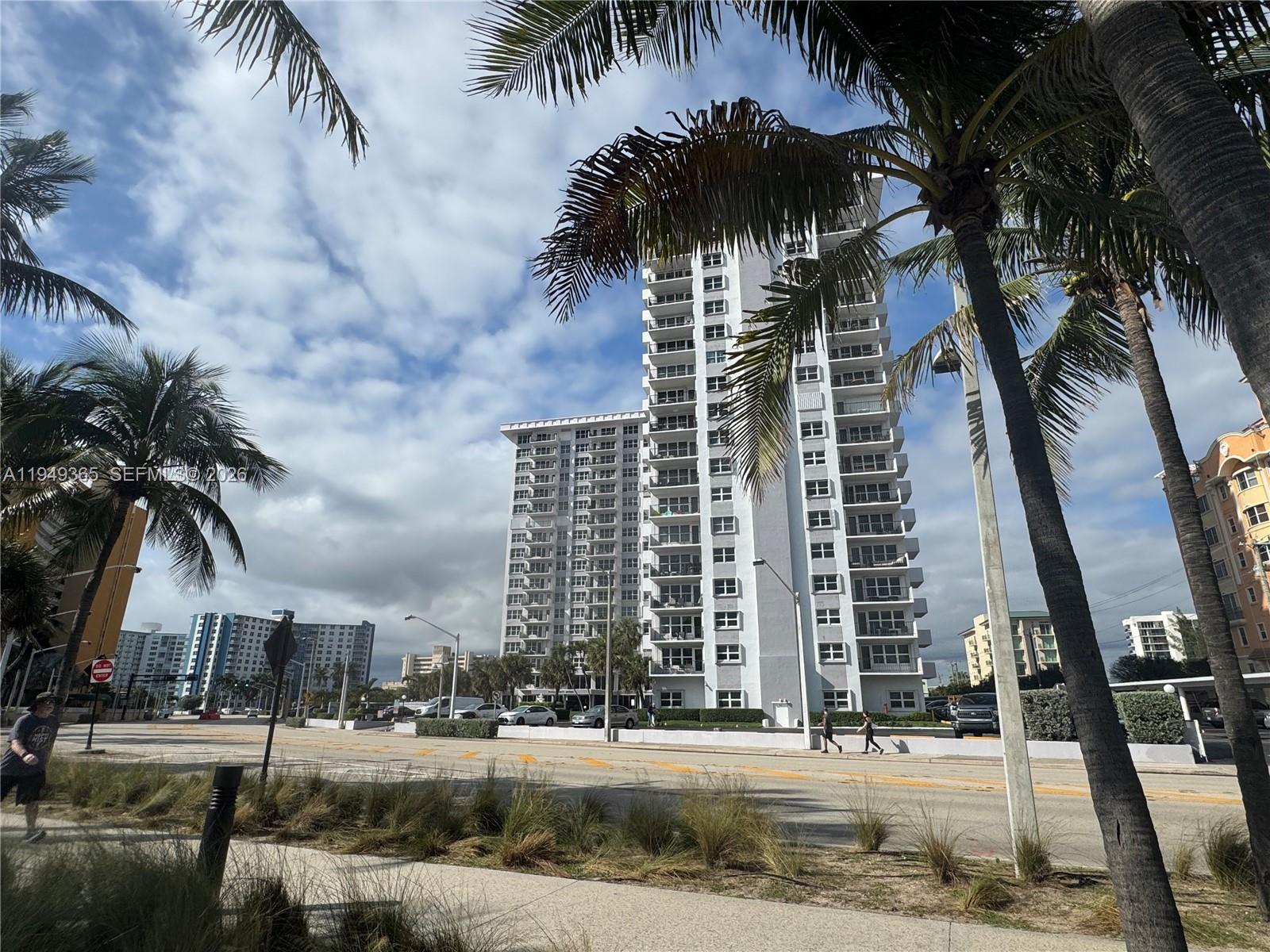 405 N Ocean Blvd # 1528