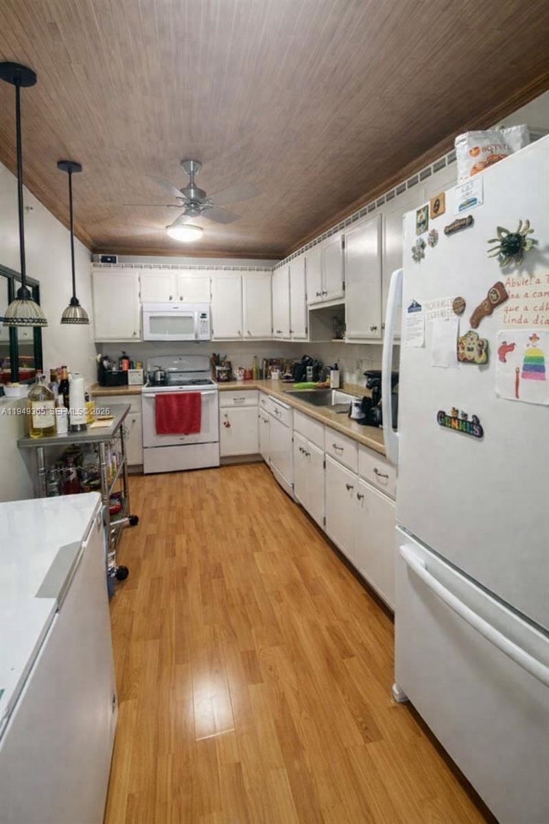 405 N Ocean Blvd # 1528