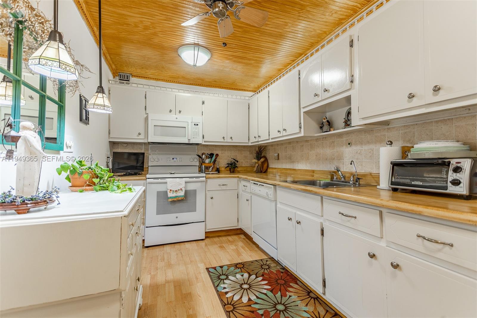 405 N Ocean Blvd # 1528