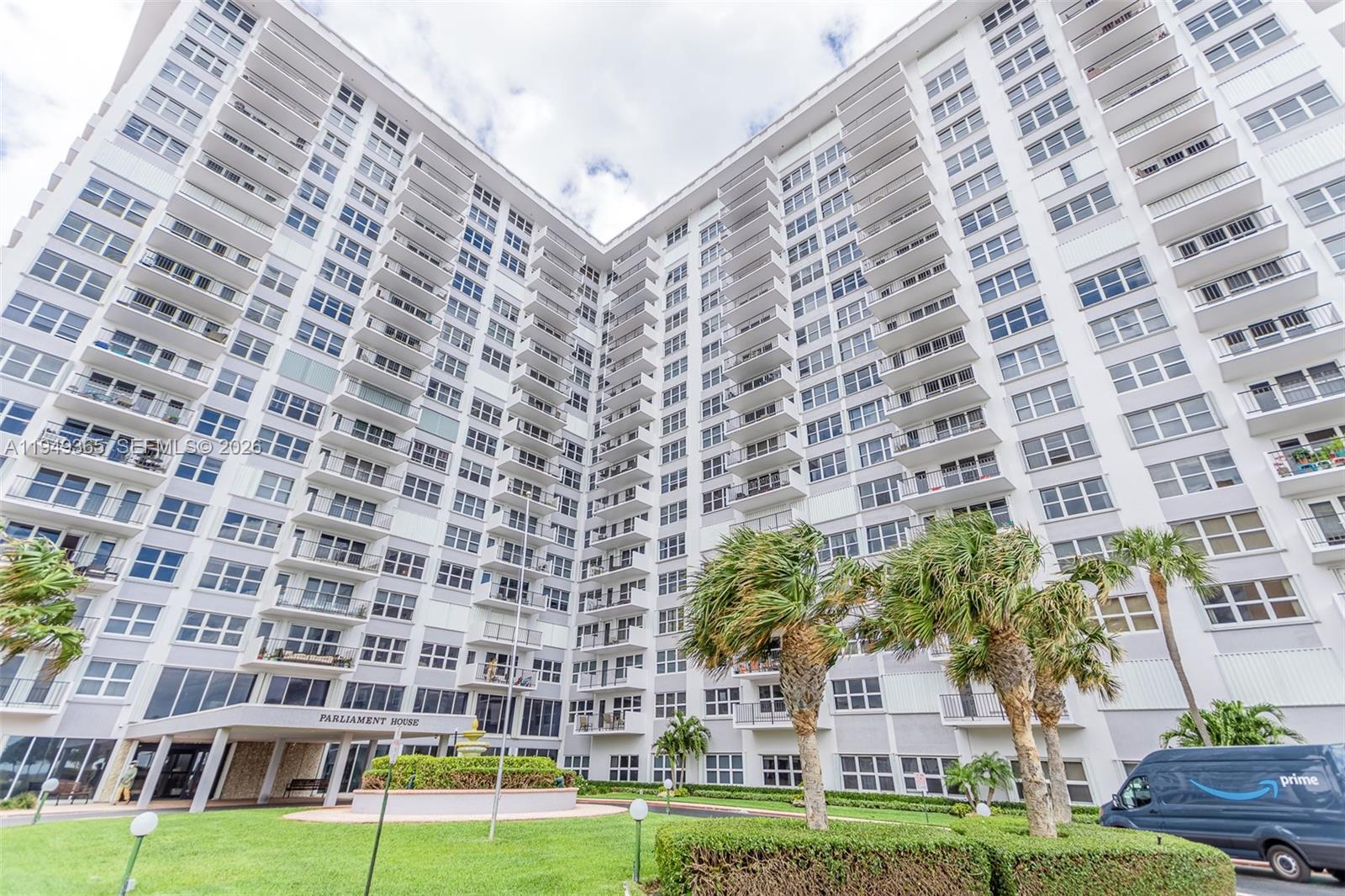 405 N Ocean Blvd # 1528