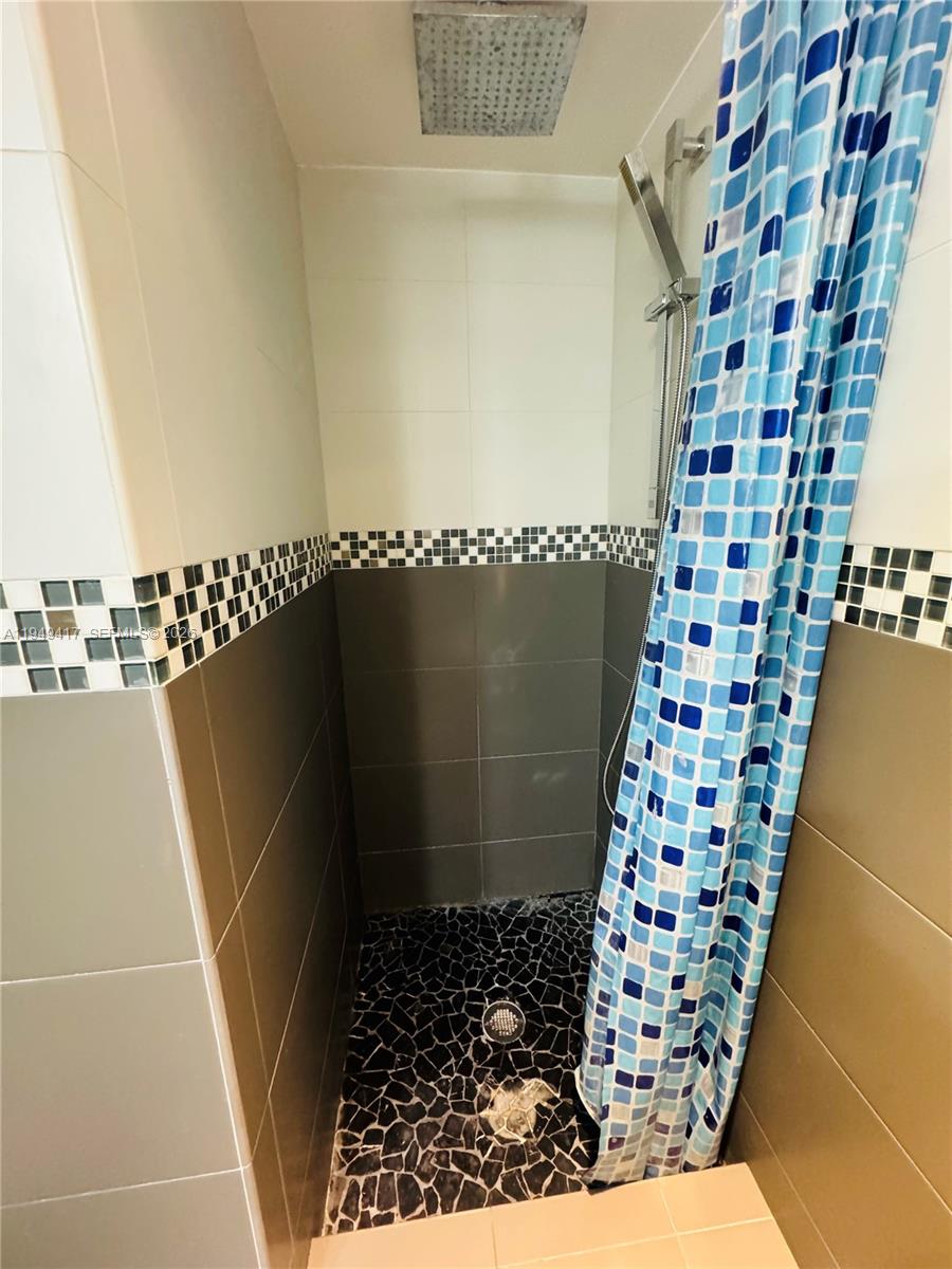 4717 NW 7th St # 10 Unit: 308-10