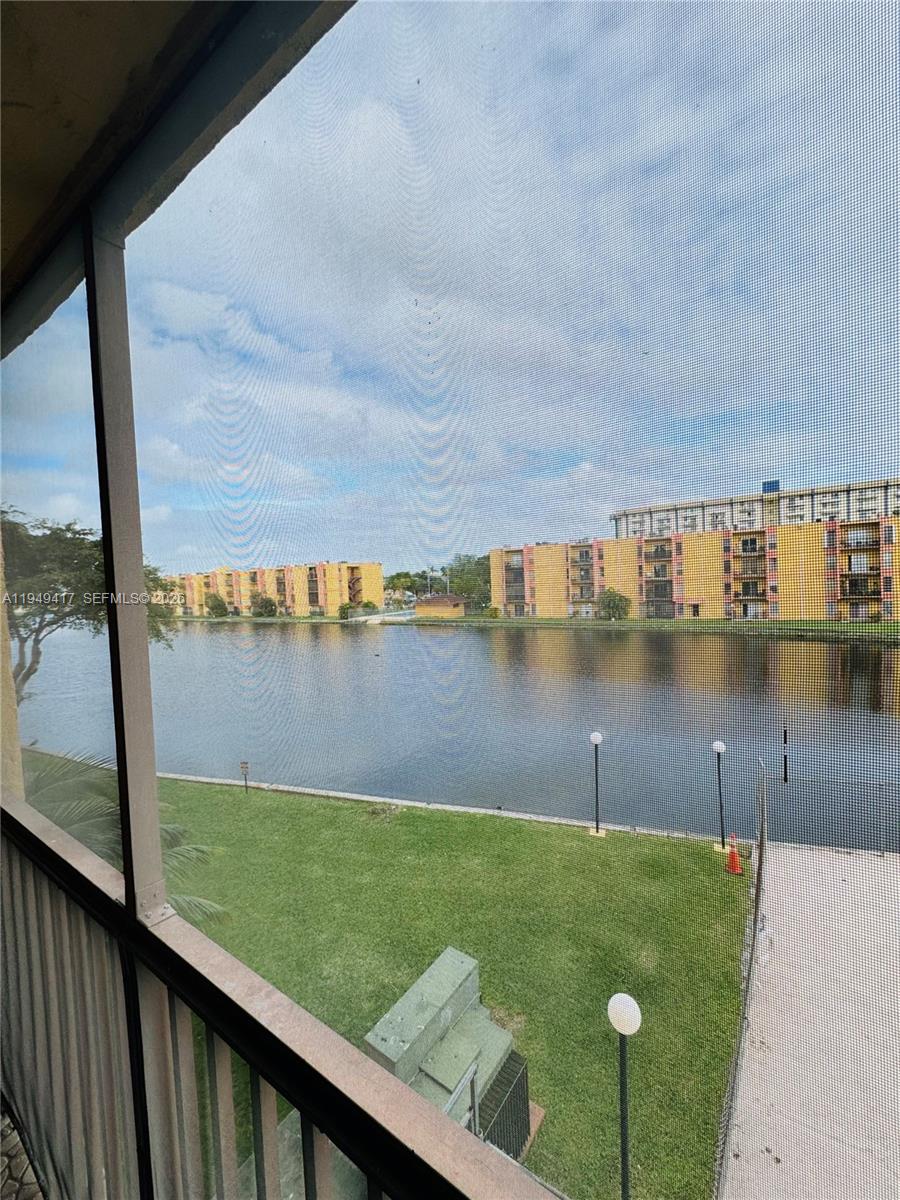 4717 NW 7th St # 10 Unit: 308-10