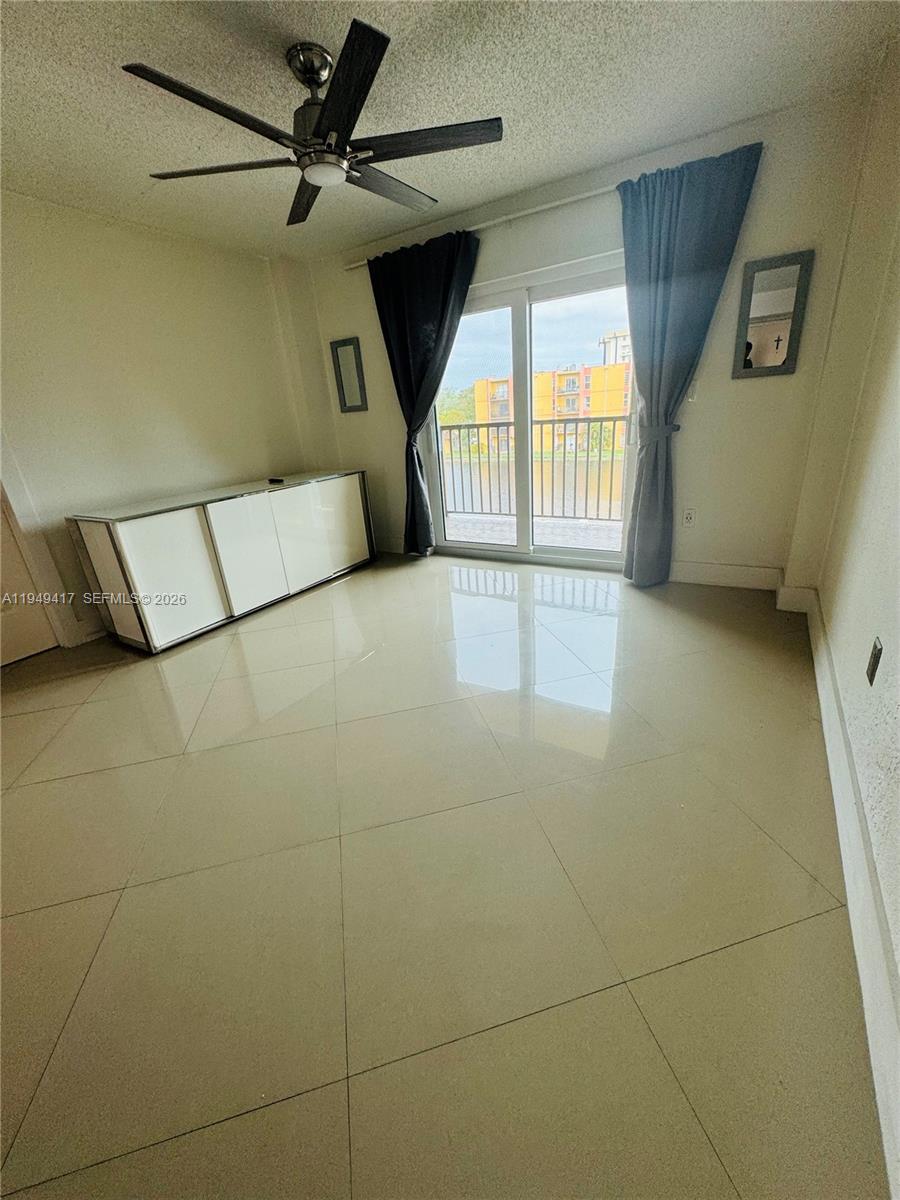 4717 NW 7th St # 10 Unit: 308-10