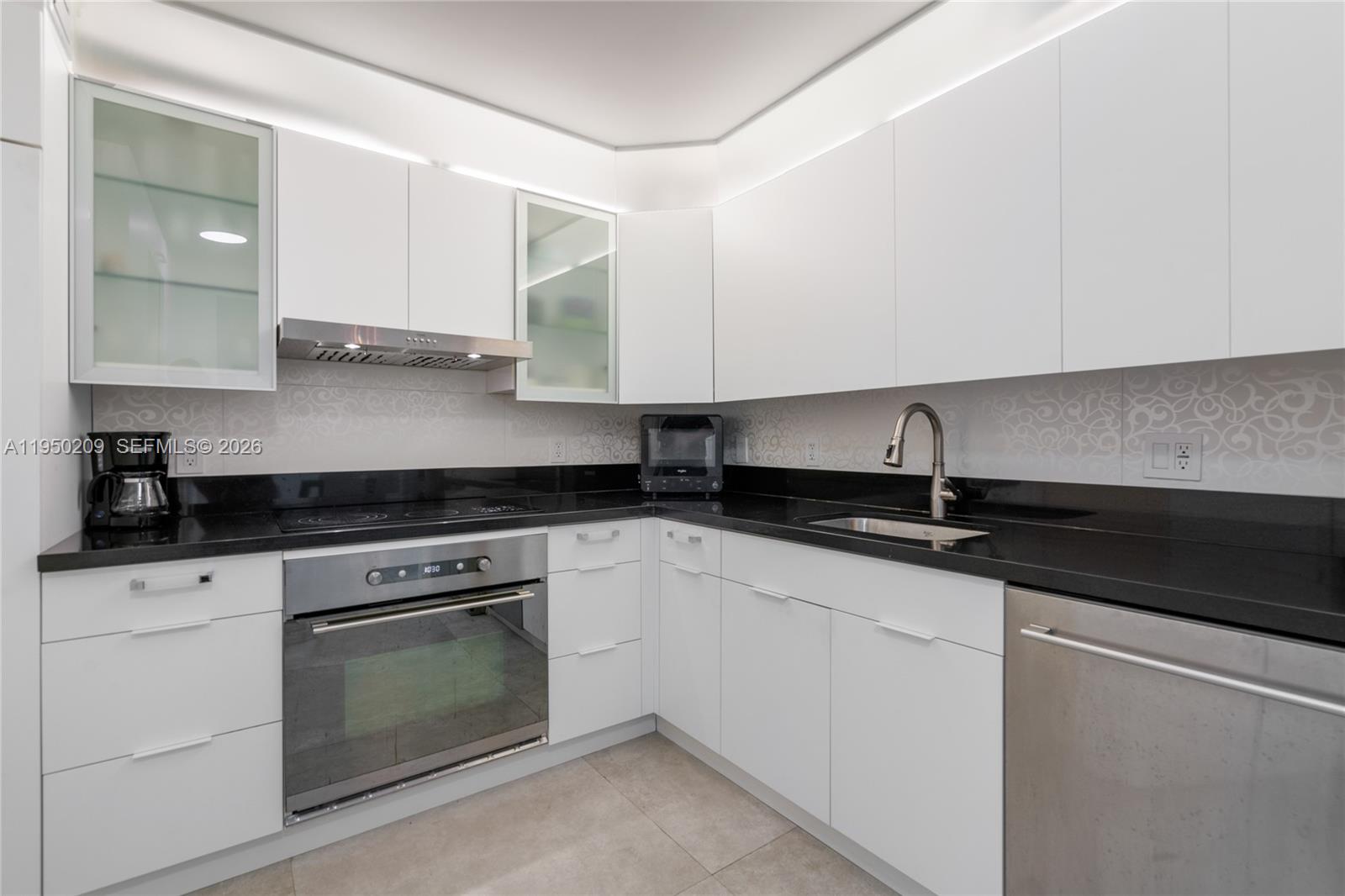 5750 Collins Ave # 15E