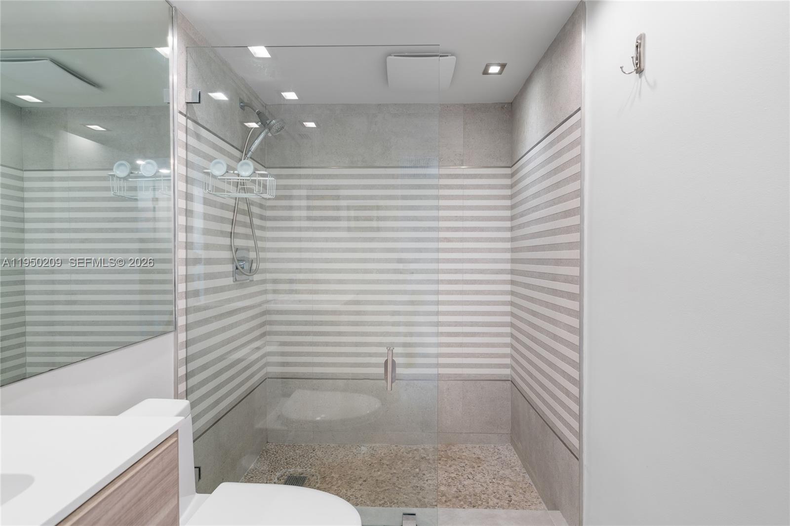 5750 Collins Ave # 15E