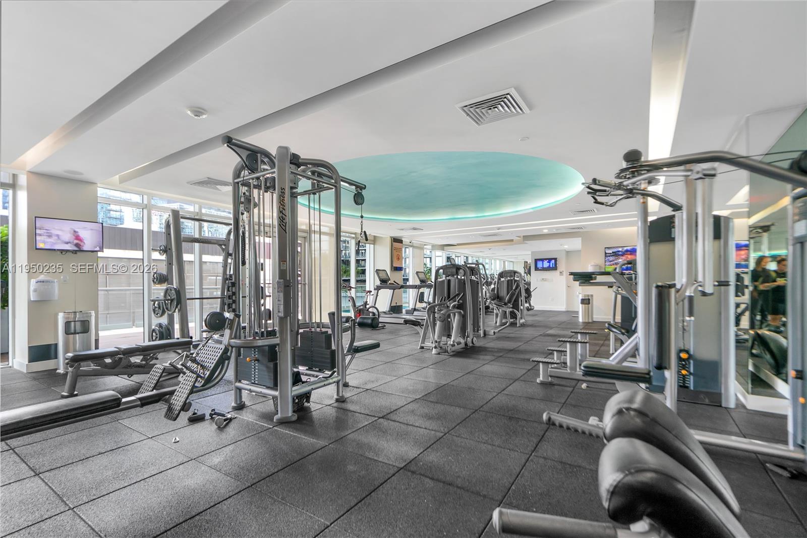 500 Brickell Ave # 2203
