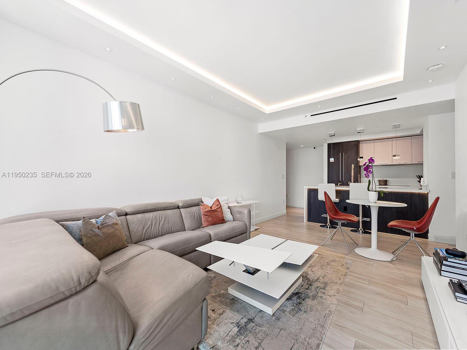 500 Brickell Ave # 2203