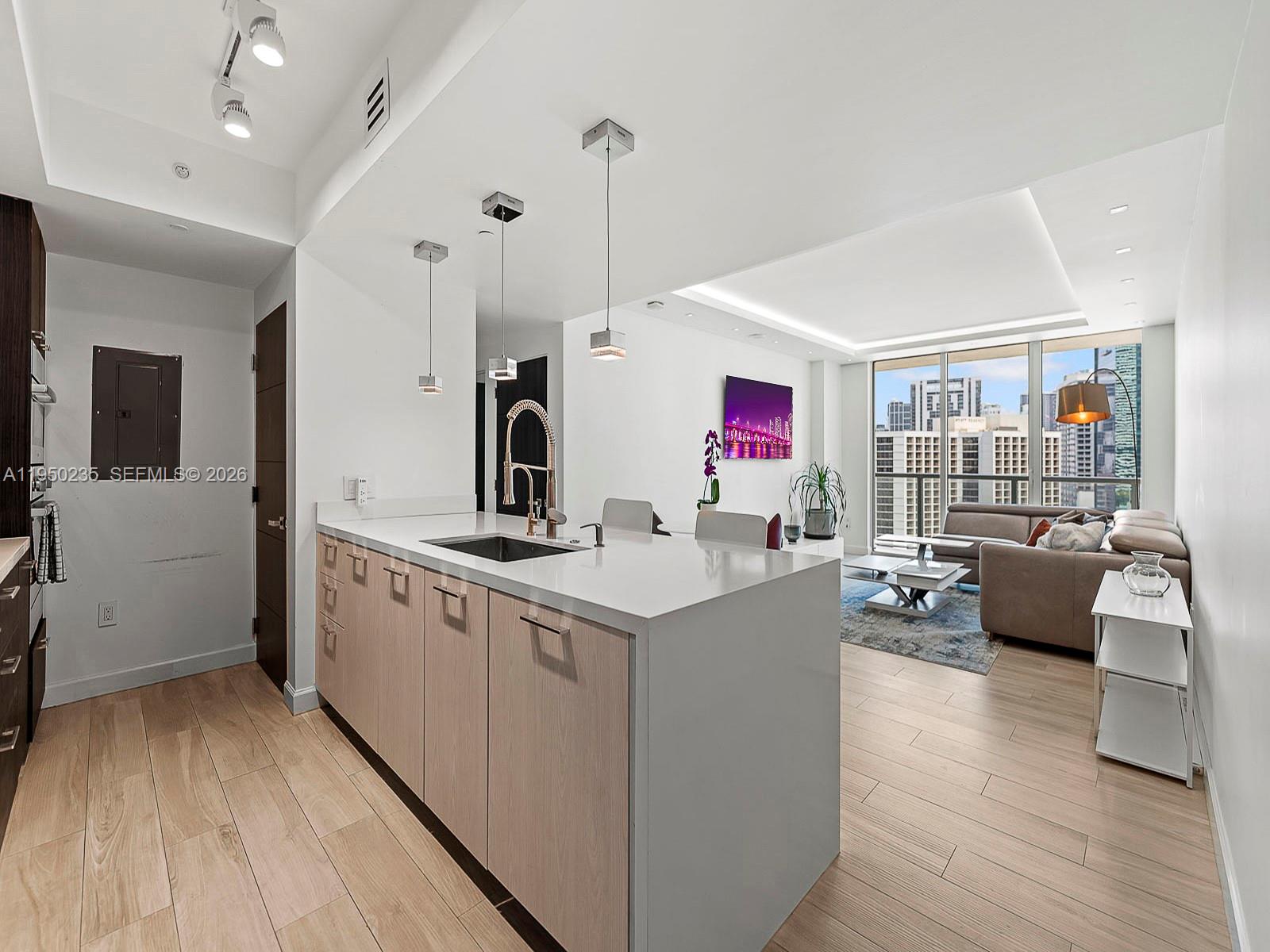 500 Brickell Ave # 2203