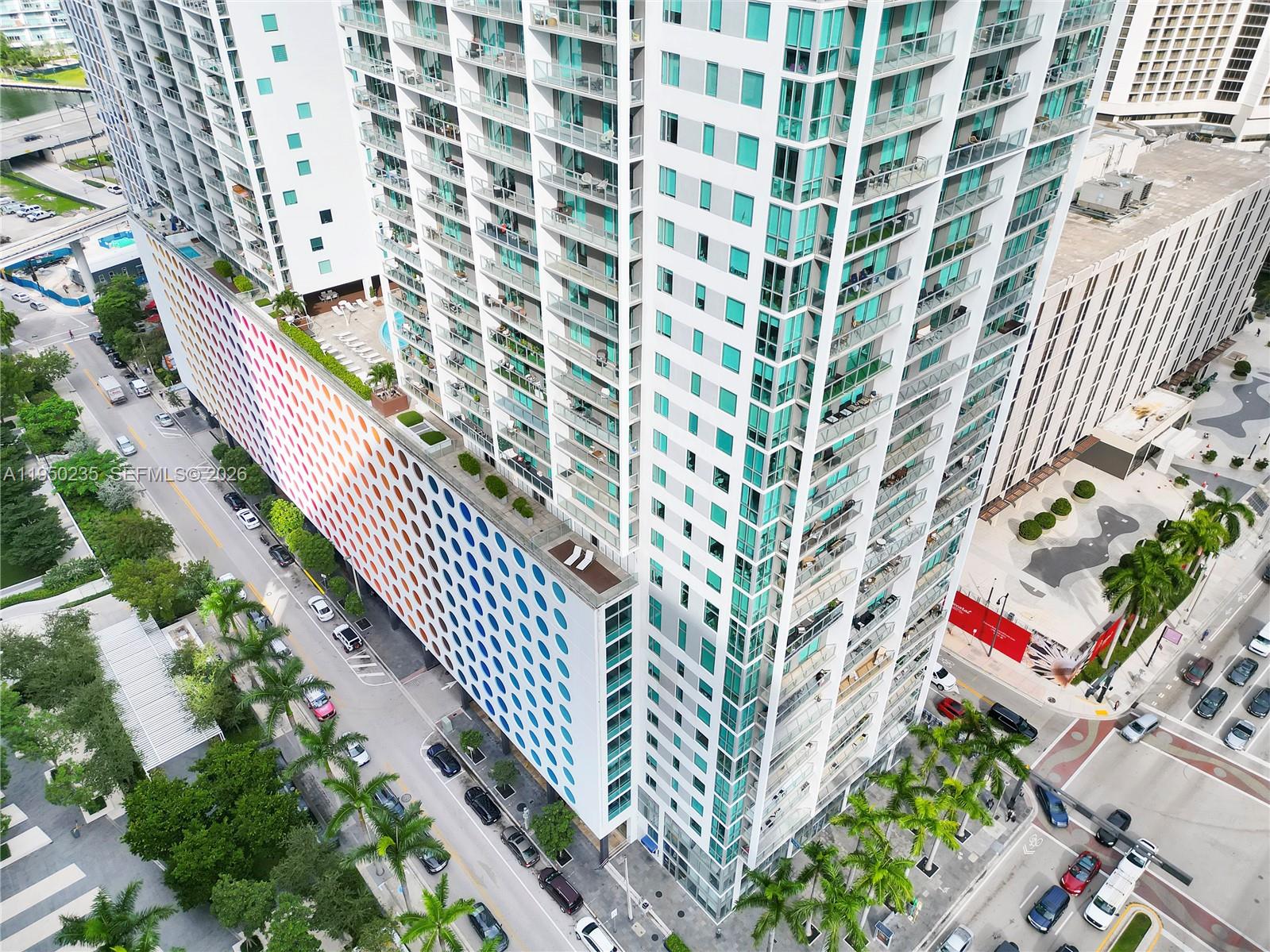500 Brickell Ave # 2203