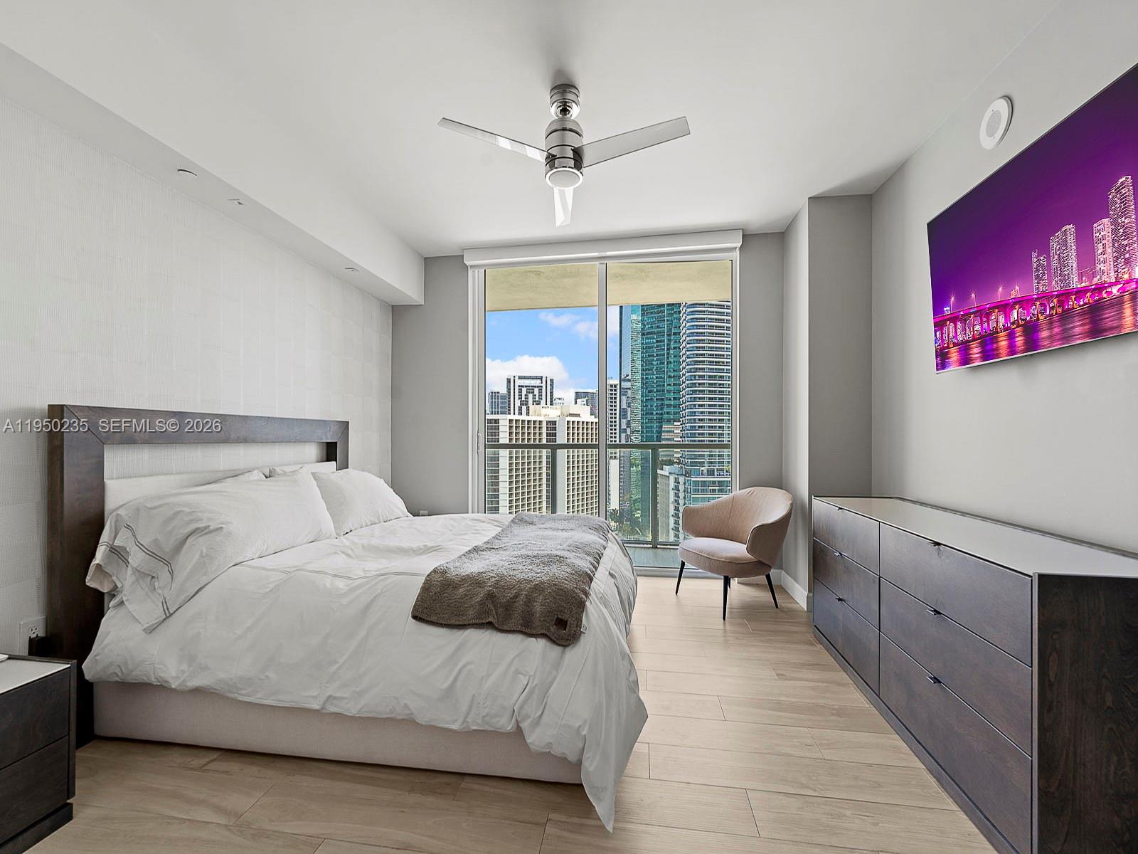 500 Brickell Ave # 2203