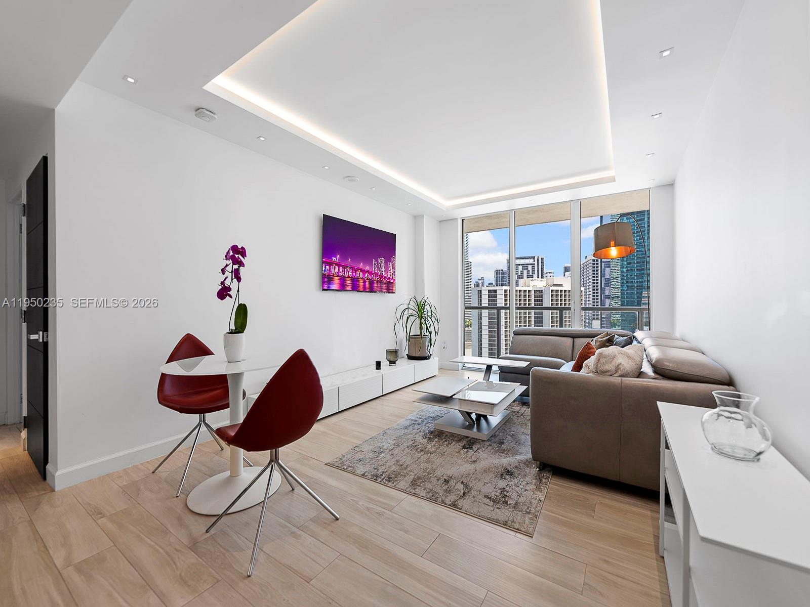 500 Brickell Ave # 2203