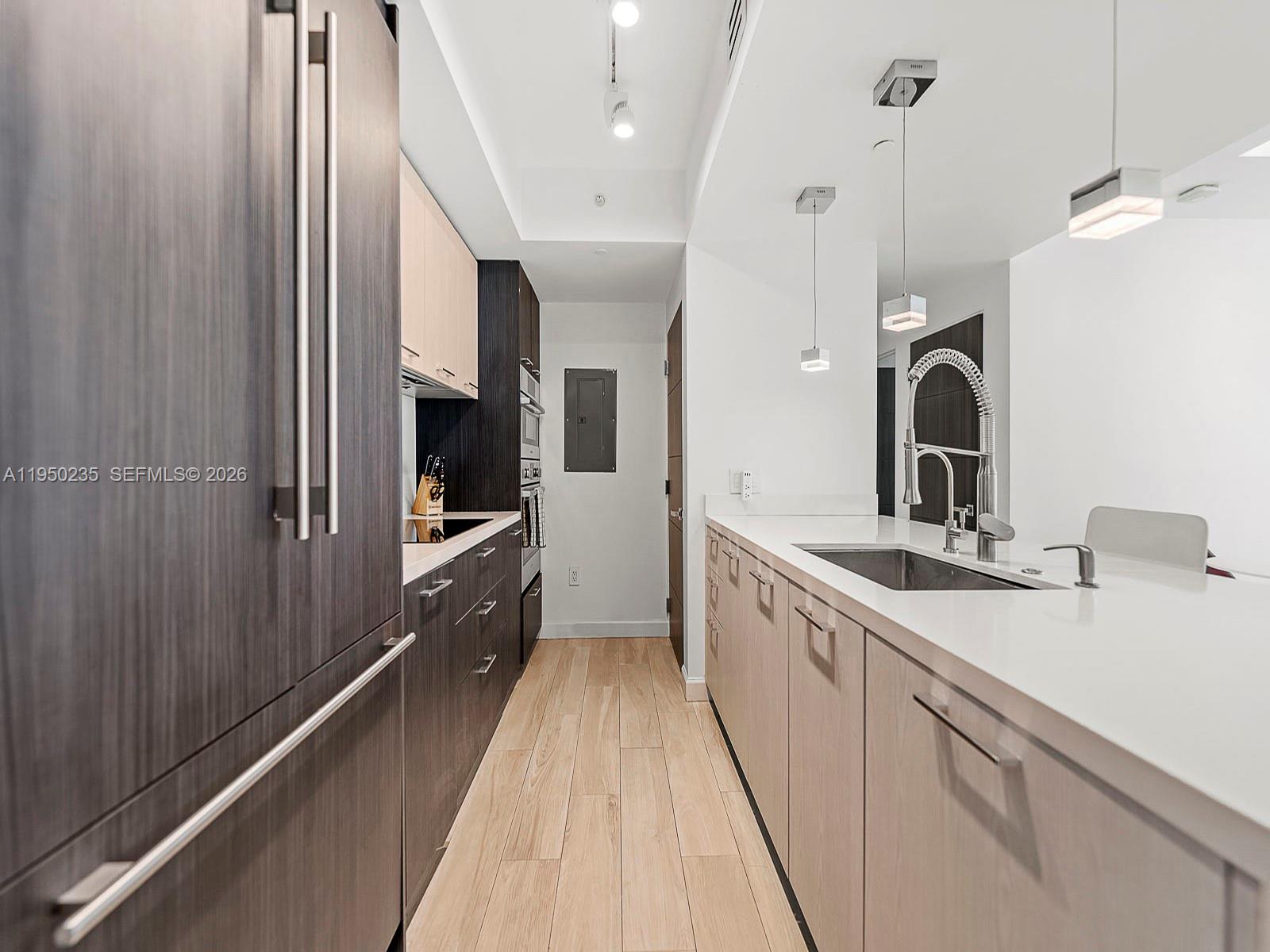 500 Brickell Ave # 2203