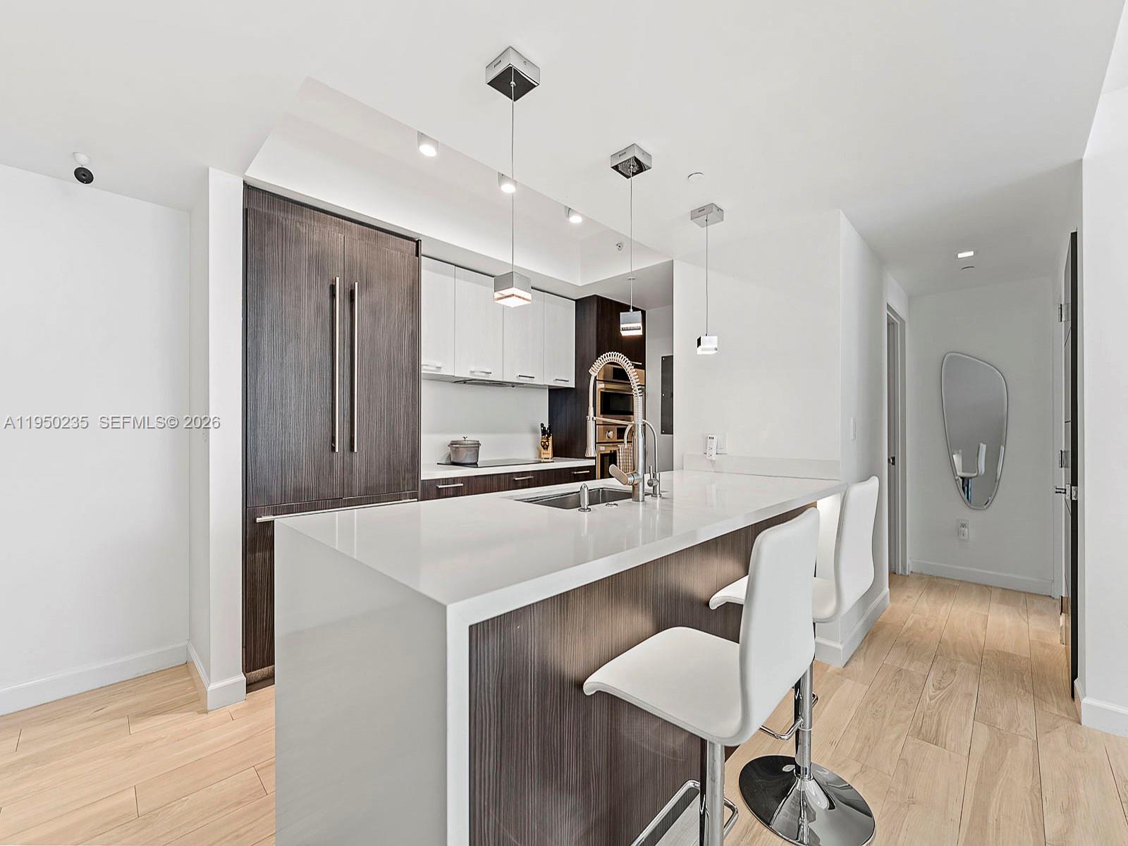 500 Brickell Ave # 2203