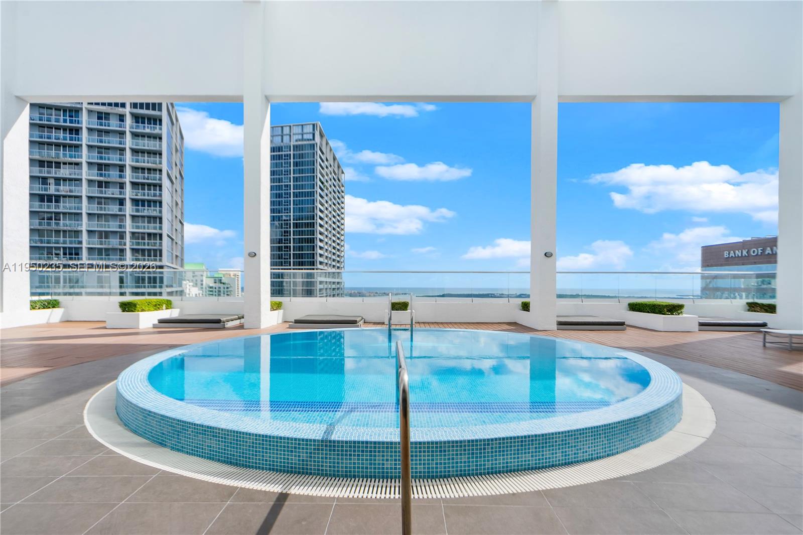500 Brickell Ave # 2203