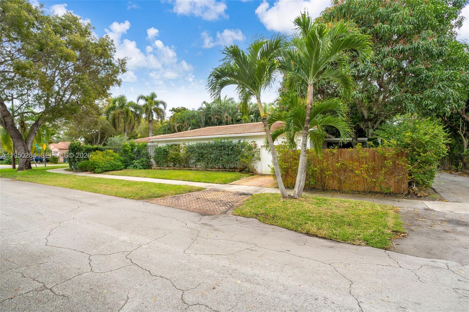 9550 NW 1st Ave