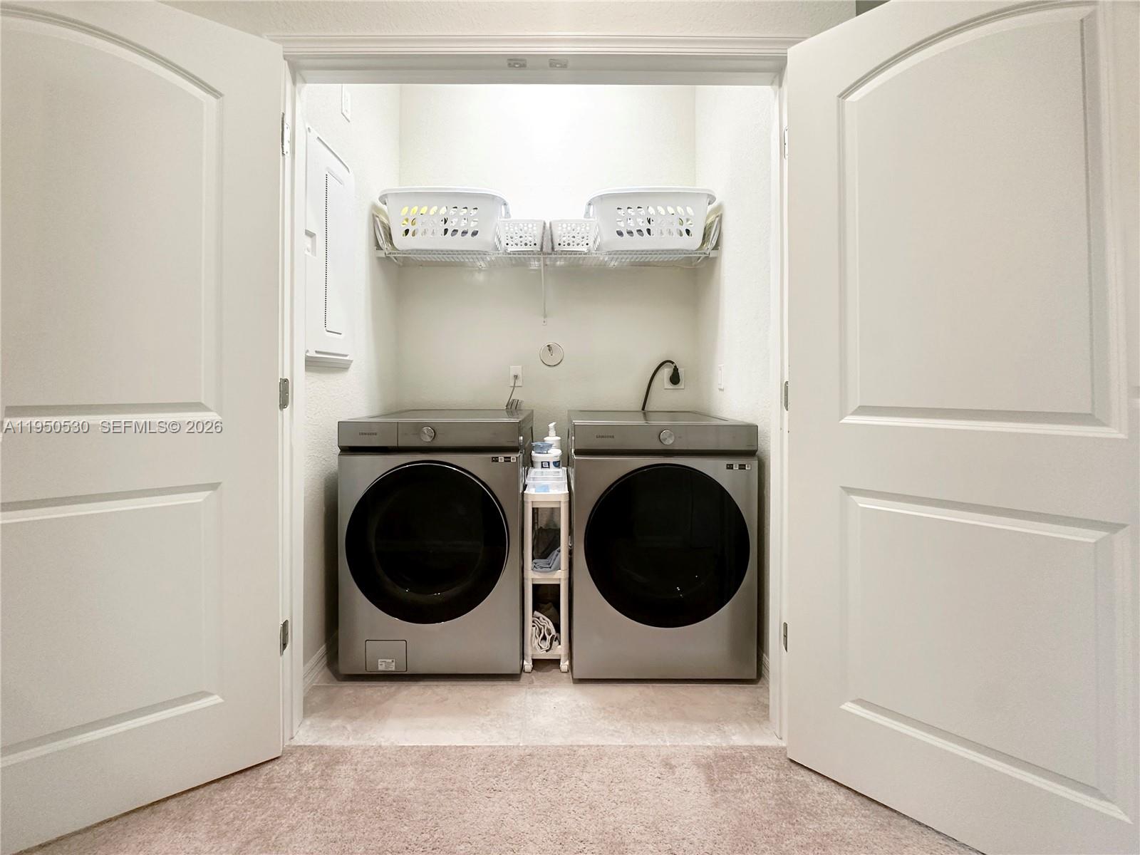 2121 S Appleton Cir S