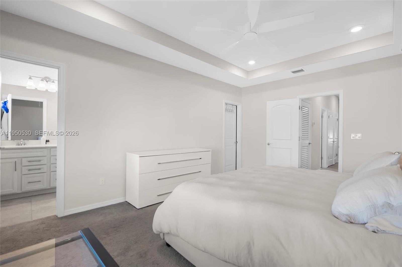 2121 S Appleton Cir S