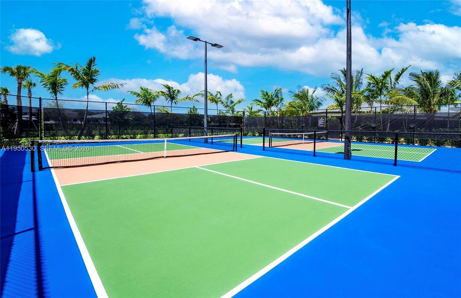 2121 S Appleton Cir S