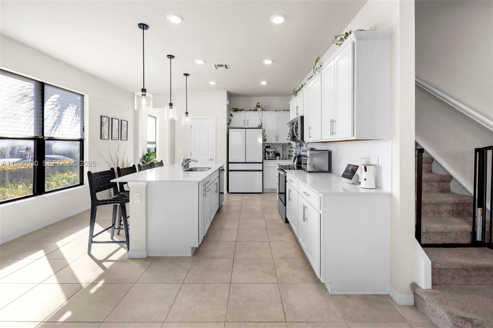 2121 S Appleton Cir S