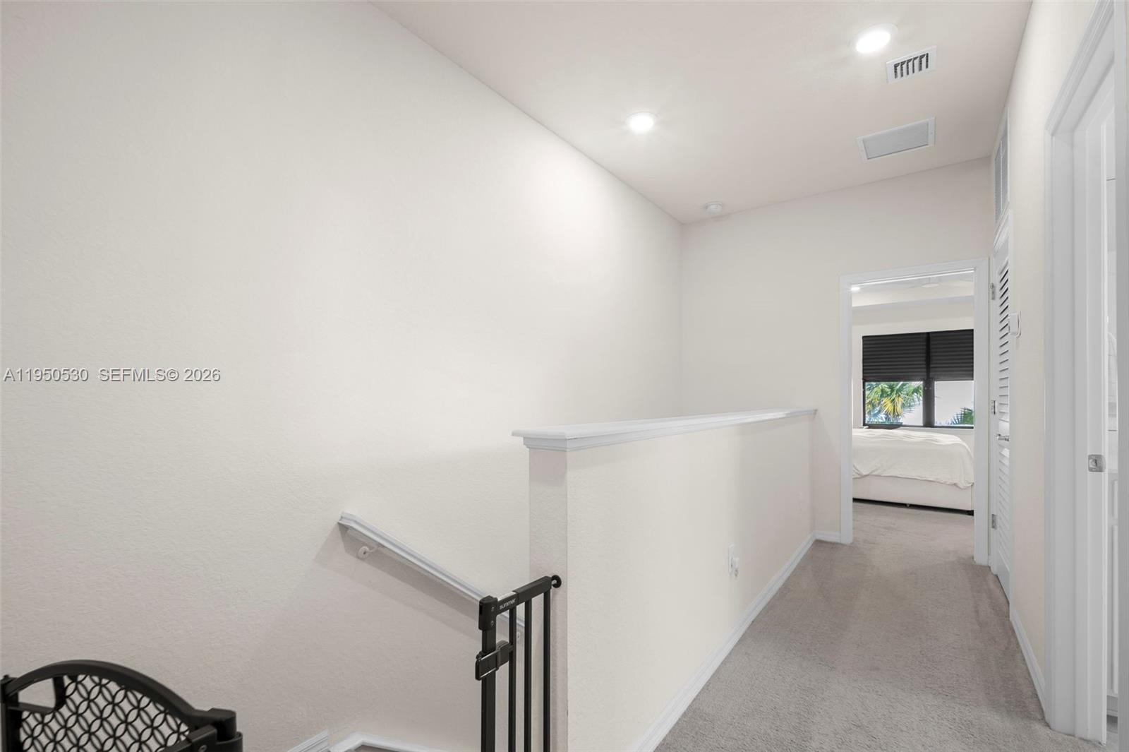 2121 S Appleton Cir S