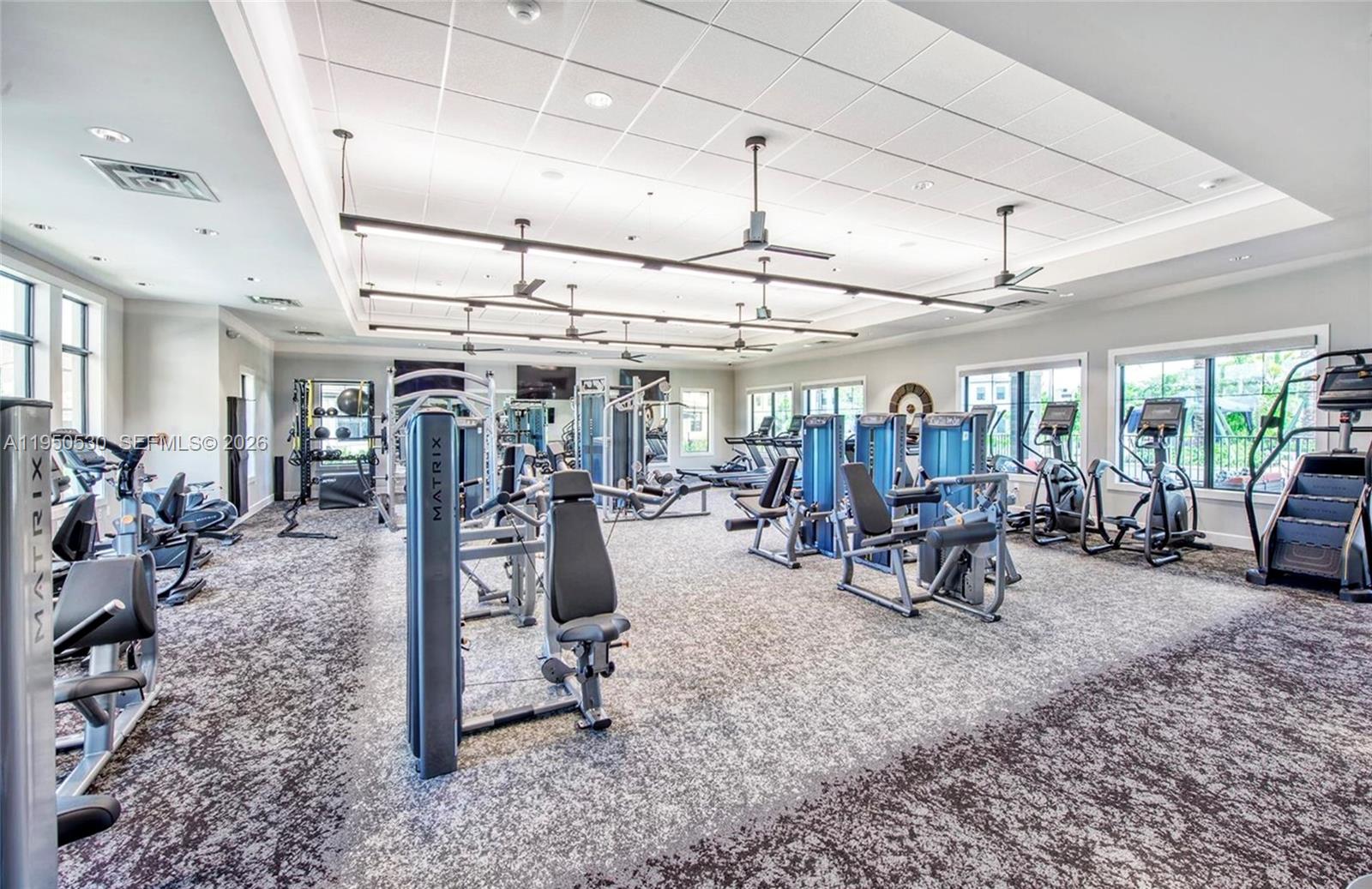 2121 S Appleton Cir S