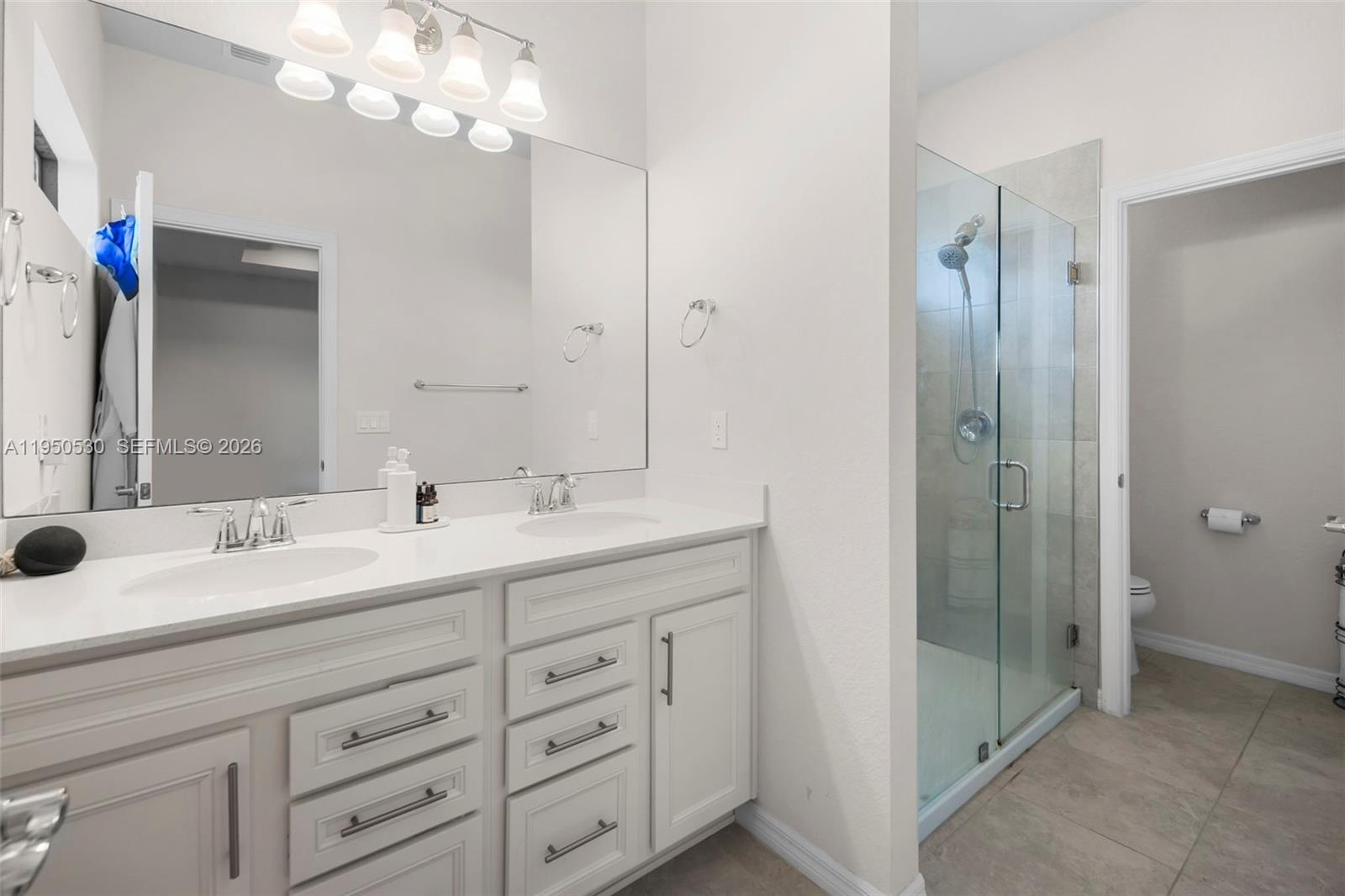 2121 S Appleton Cir S