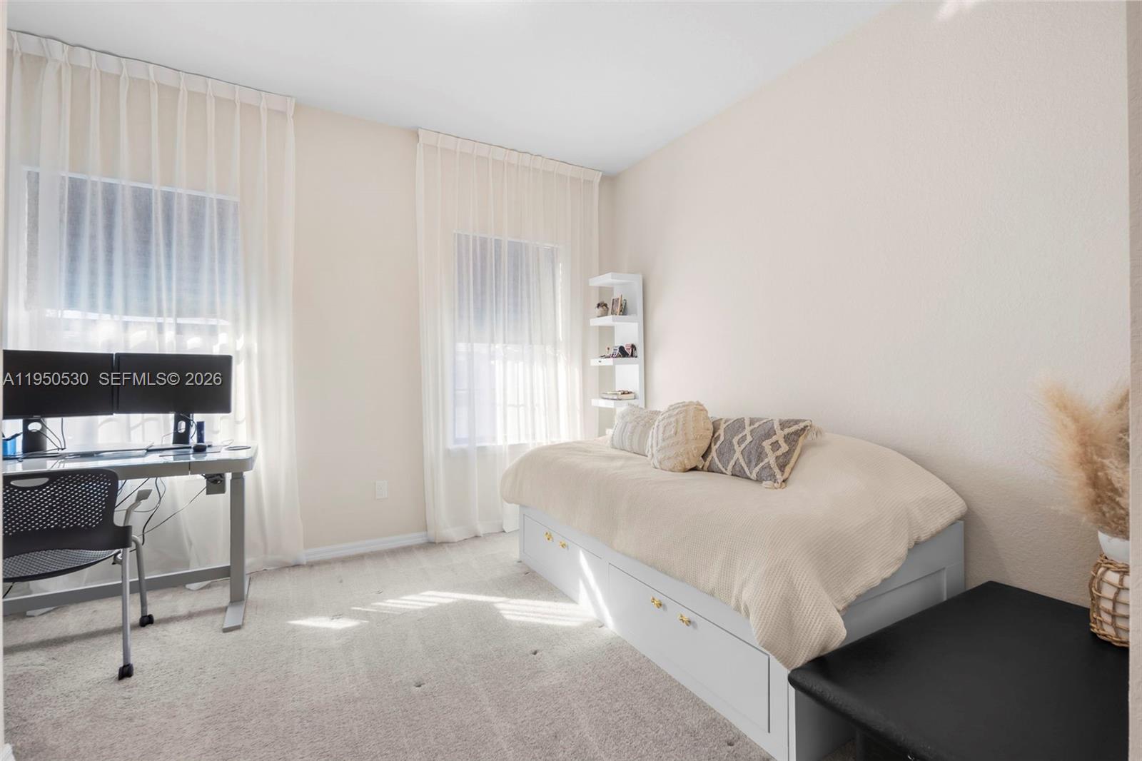 2121 S Appleton Cir S