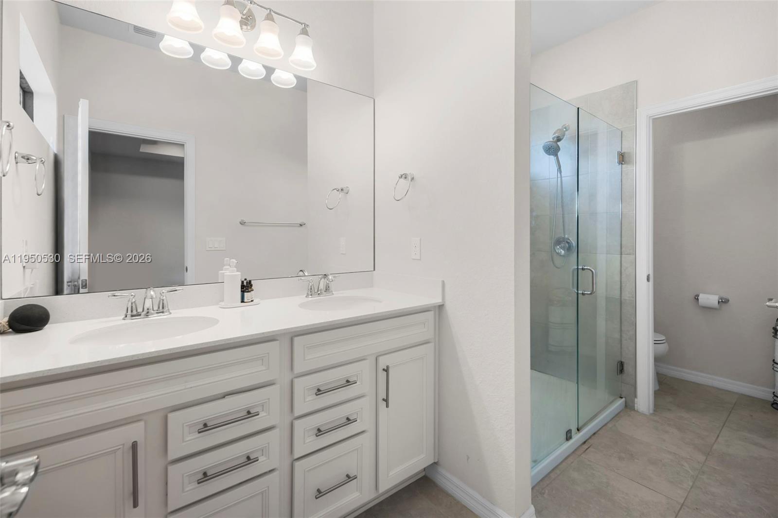 2121 S Appleton Cir S