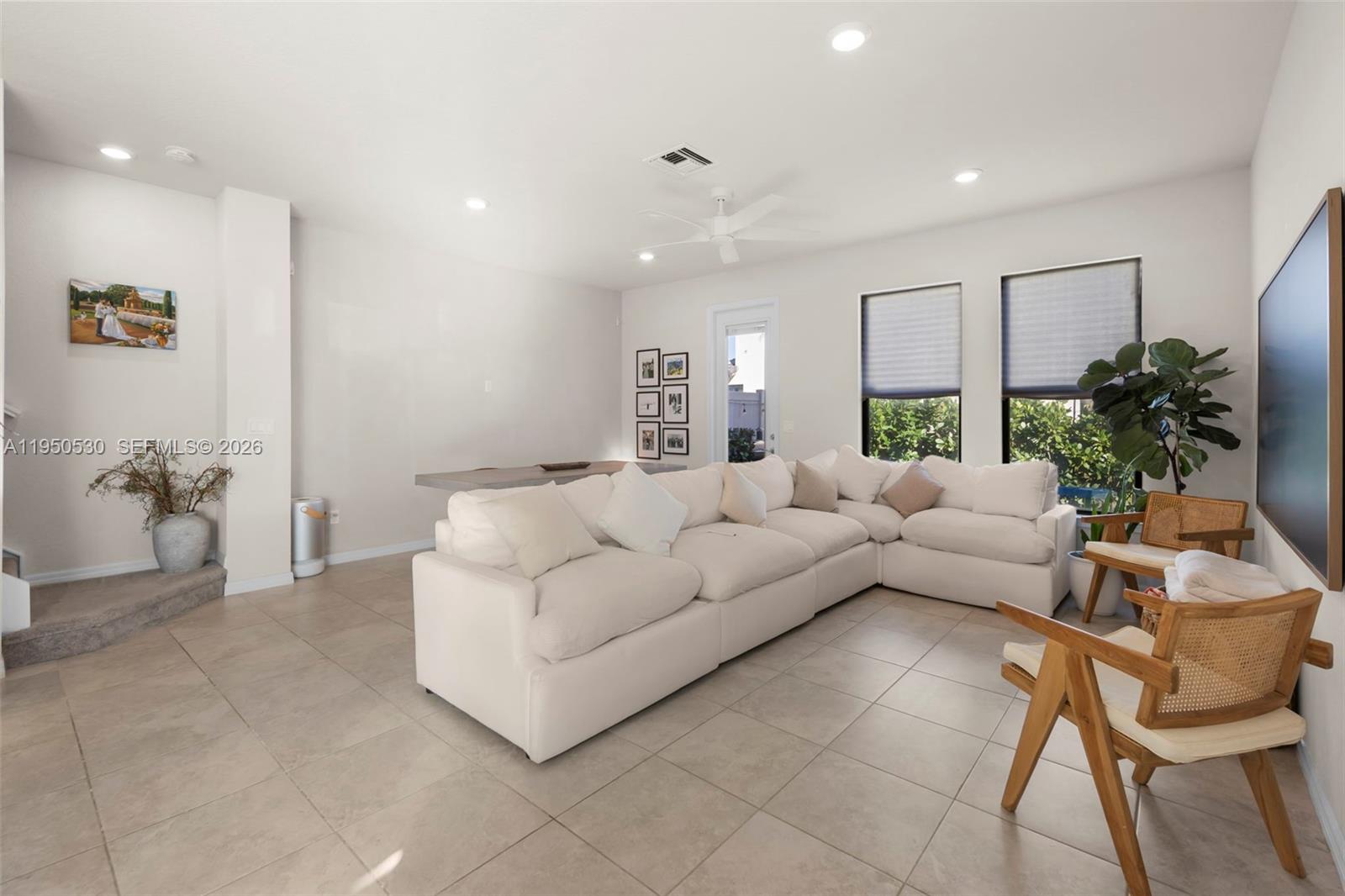 2121 S Appleton Cir S