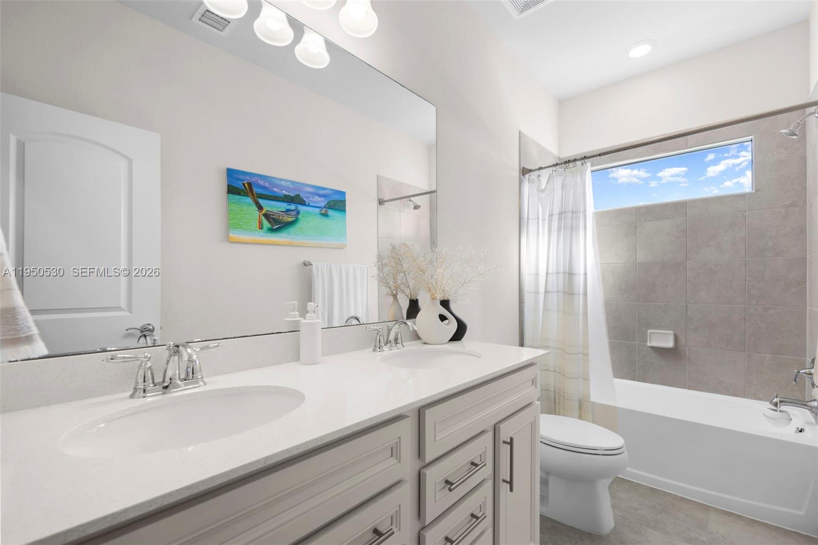 2121 S Appleton Cir S