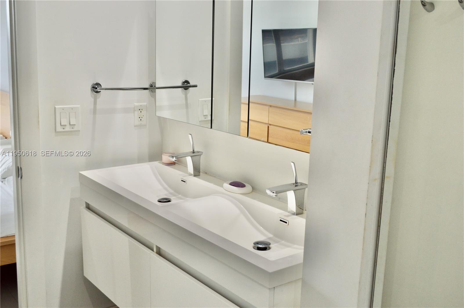 6770 Indian Creek Dr # G Unit: T-G