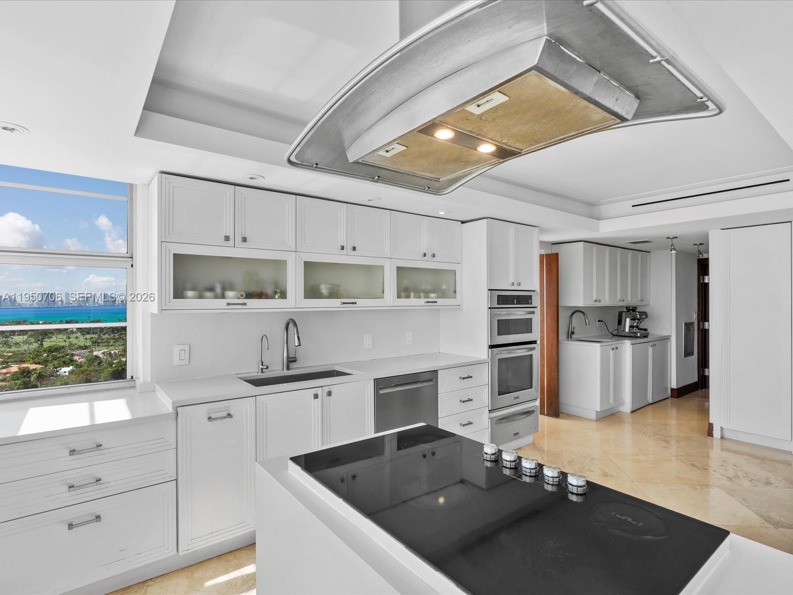 5660 Collins Ave # 18A