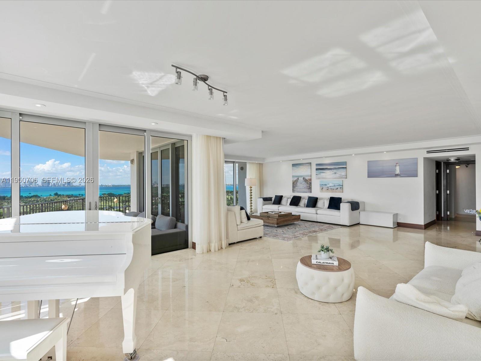 5660 Collins Ave # 18A